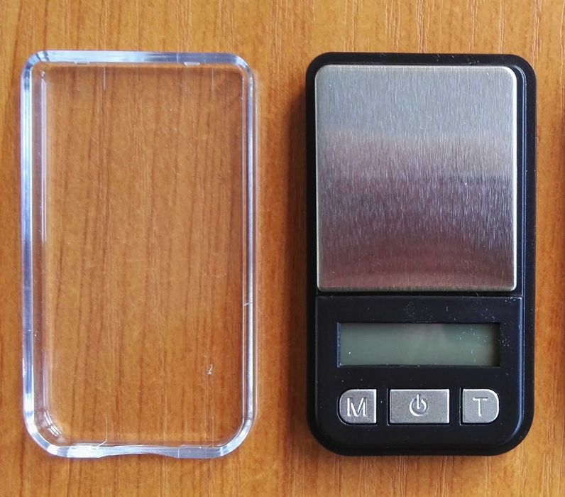 Малка везна до 500грама с точност 0.01 грам