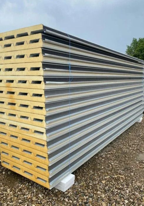 Vindem panouri Sandwich perete și acoperiș