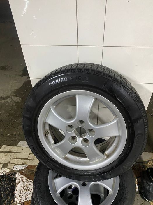 Продается резина с титанками