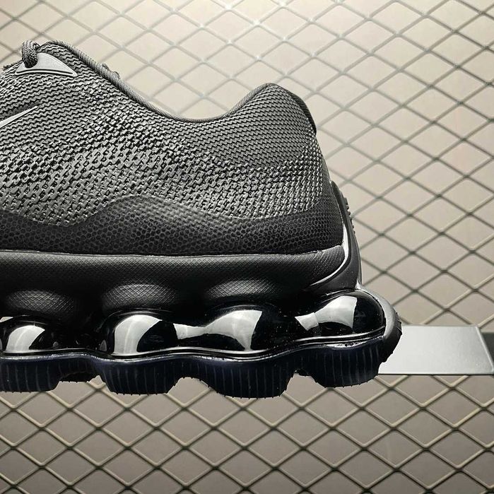 Nike Air Liquid 36-47,5