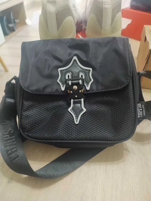 Trapstar чанти нови