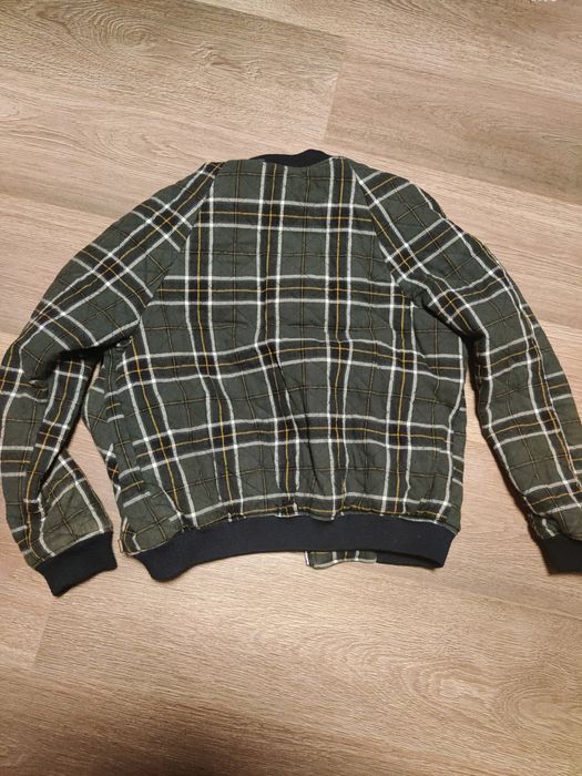 Vand geaca in carouri pull & bear