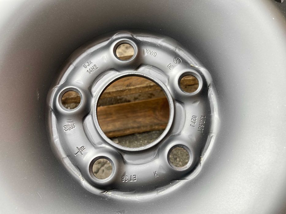 14 цола 5х100 Джанти за VW Golf4 Гуми 175/80/14 Дот 2015г 6,2-6,5mm