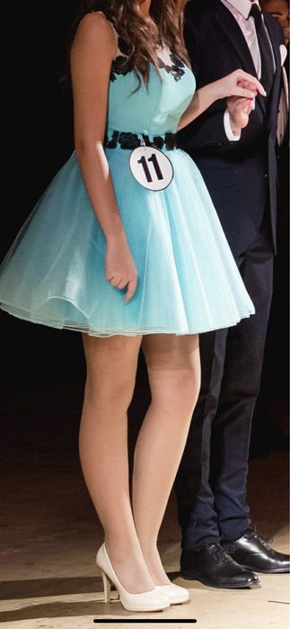 Vând Rochie turcoaz !