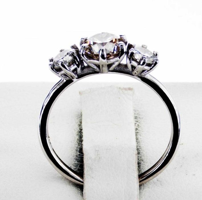 Inel aur alb 14 k cu 3 diamante naturale 1.18 ct cu certificat