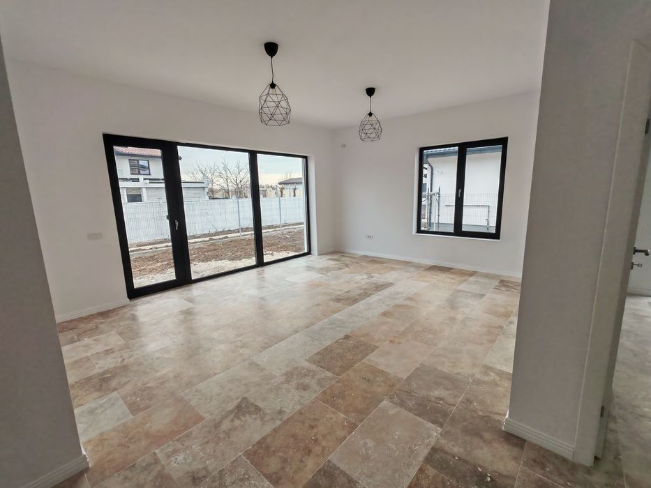 Casa noua, 3 camere, 2 bai, teren 400 mp Corbeanca - prima inchiriere