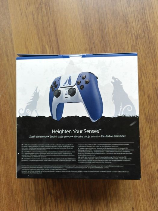 PS5 DualSense wireless controller - God of War Ragnarok limited edition