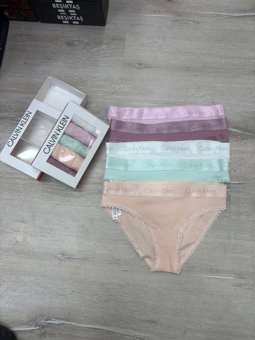 Chiloti victoria 5 la set