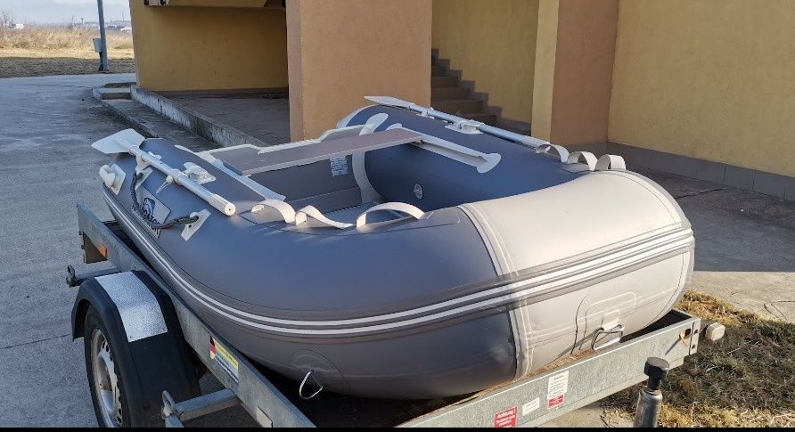 Vand Barca Navigator in stare perfecta