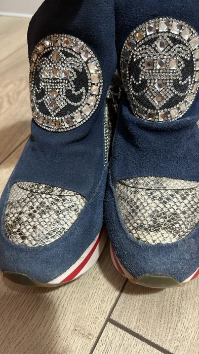 Продам осений весений обувь