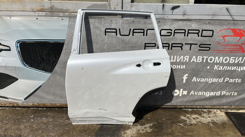 Задна лява врата Toyota Corolla Cross 2022-