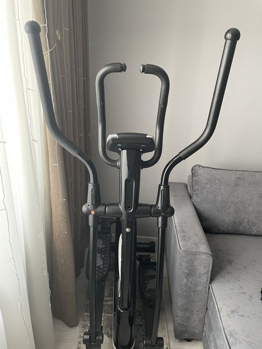 Продам эллиптический тренажер