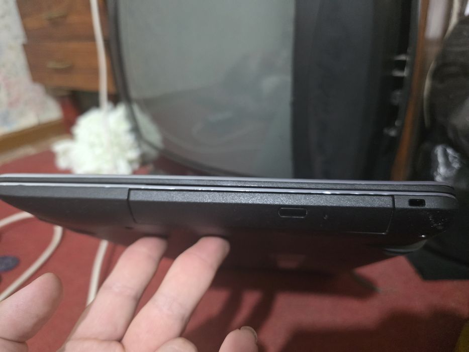 ASUS VivoBook X5400.
