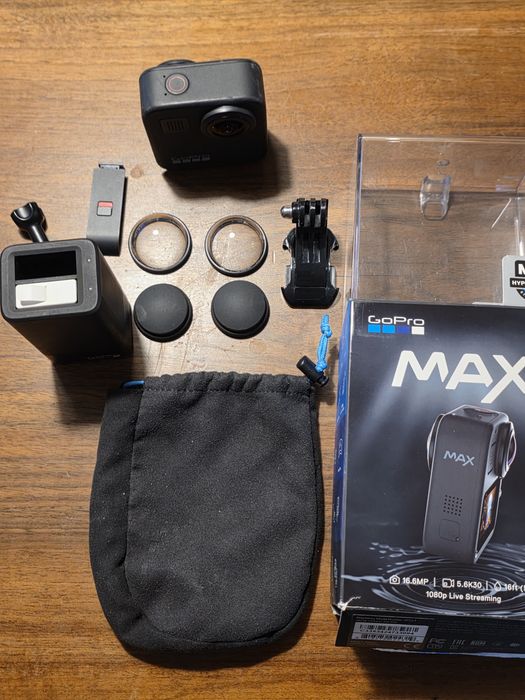 GoPro Max – отлично състояние + външно зарядно + 2 Enduro батерии