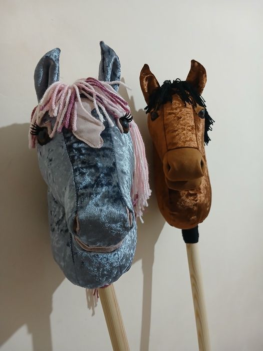 Лошадка на палочке. Хоббихорс