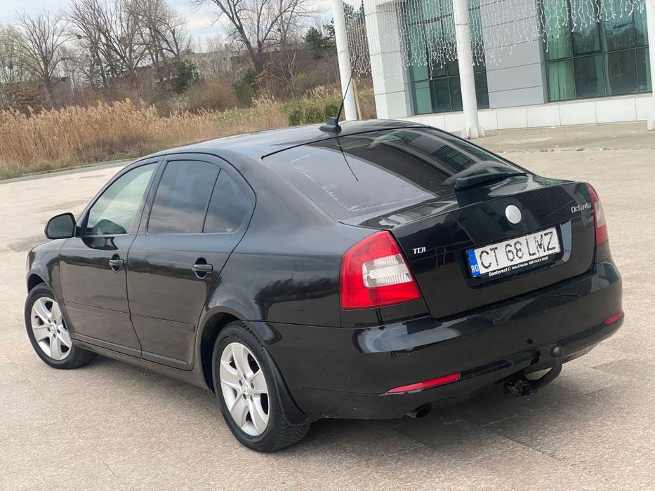 Vând Skoda octavia 2011 1.6 diesel automat DSG