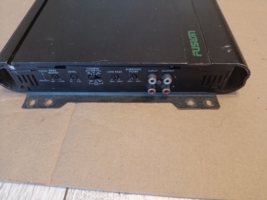 Авто усилитель Fusion FBS-N1300