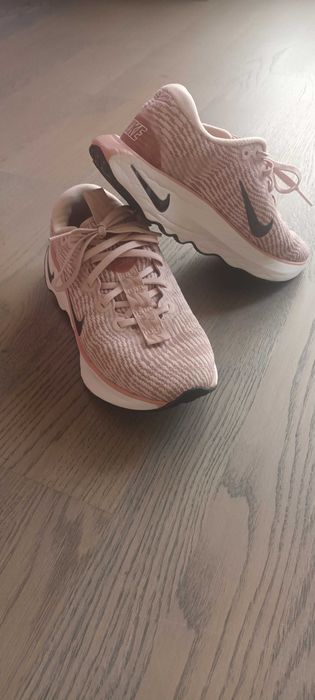 Дамски маратонки nike