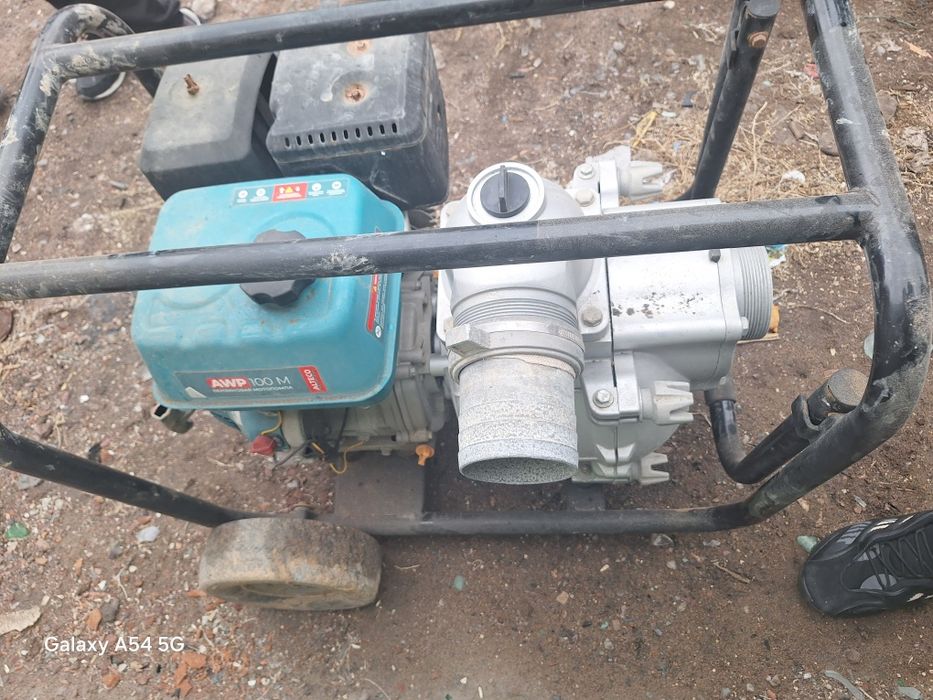 Бензиновая мотопомпа