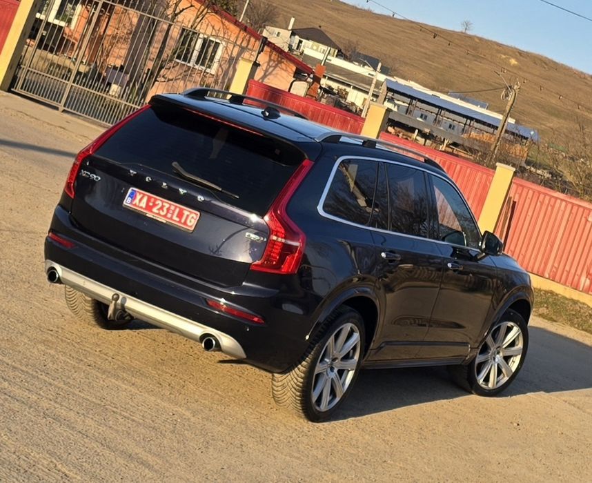 Volvo Xc90 AWD * D5 * Momentum * 7 Locuri