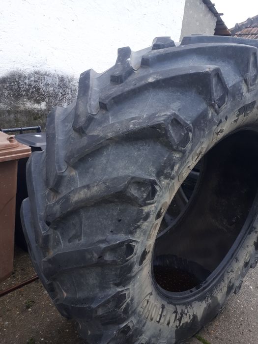 Cauciuc tractor 650/65R38 Troleborg Pirelli