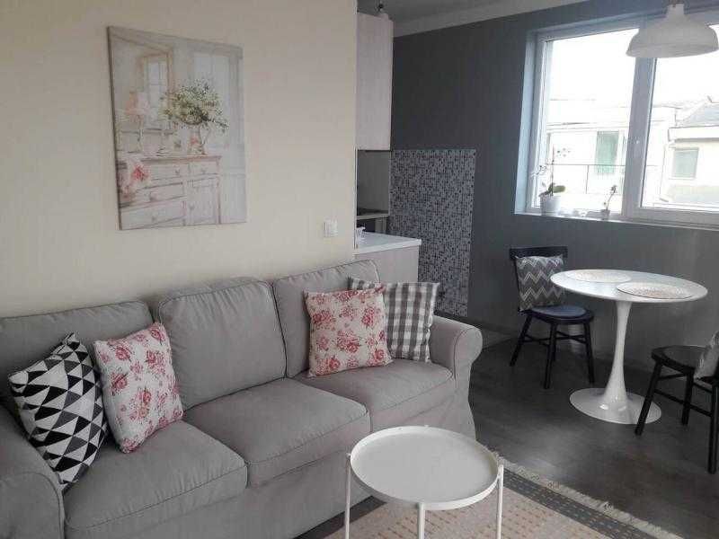 Дава се под наем Двустаен апартамент в Бургас, Изгрев - 46 кв.м за 765 € - Снимка #4