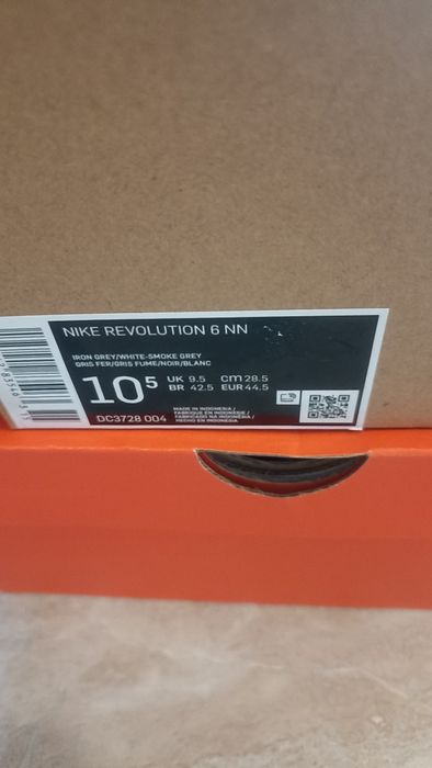 Маратонки Nike revolution 6