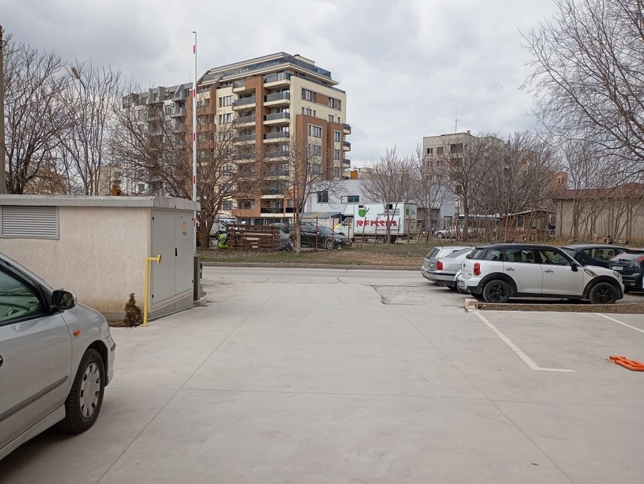 Дава се под наем Гараж / Паркомясто в Пловдив, Тракия - 15 кв.м за 80 € - Снимка #2