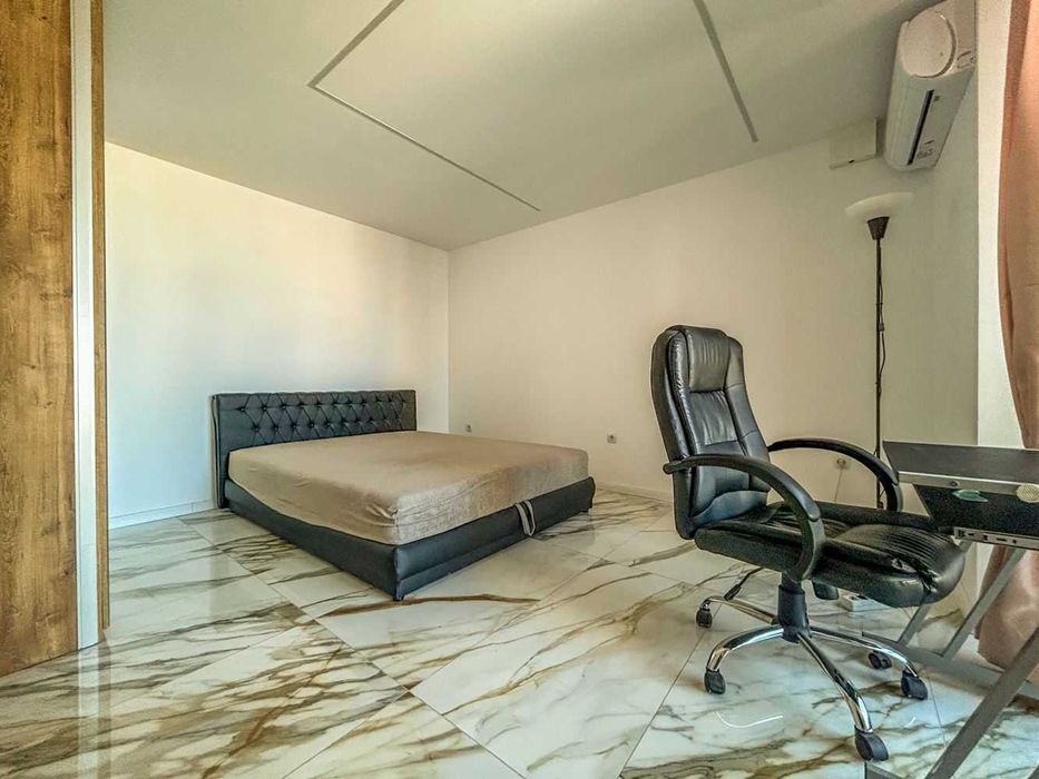 Дава се под наем Двустаен апартамент в София, Витоша - 70 кв.м за 686.97 € - Снимка #4