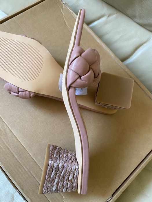 Дамски чехли широк ток