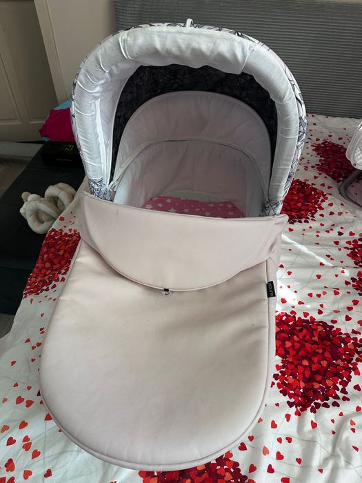 Бебешка комбинирана количка