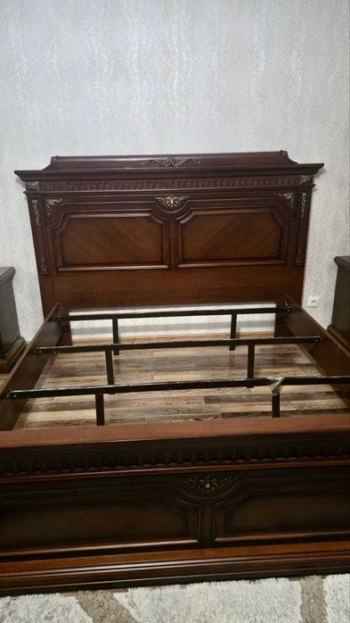 Продается кровать с матрацем