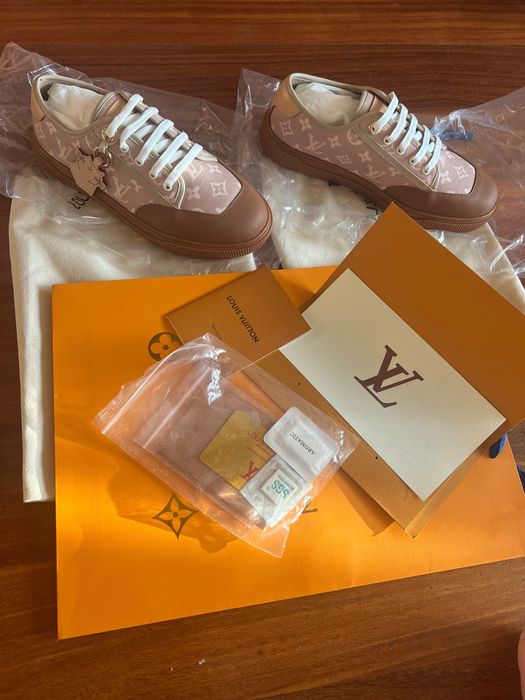 Louis Vuitton обувки