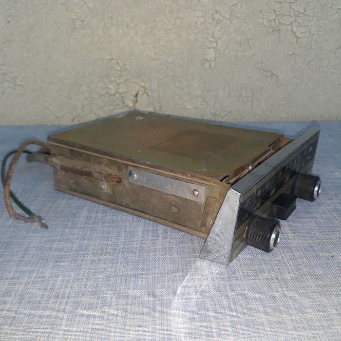 Авторадио ВАЗ 21011.