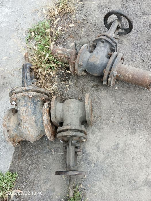 Чугунные задвижки Д 80 5 Шт.