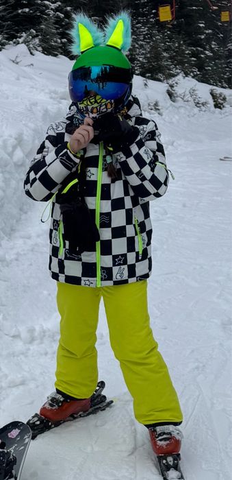 Екип за ски унисекс. Ръст 146 см.