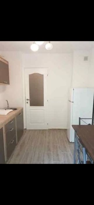 Inchiriez in Mazepa apartament 2 camere etaj1
