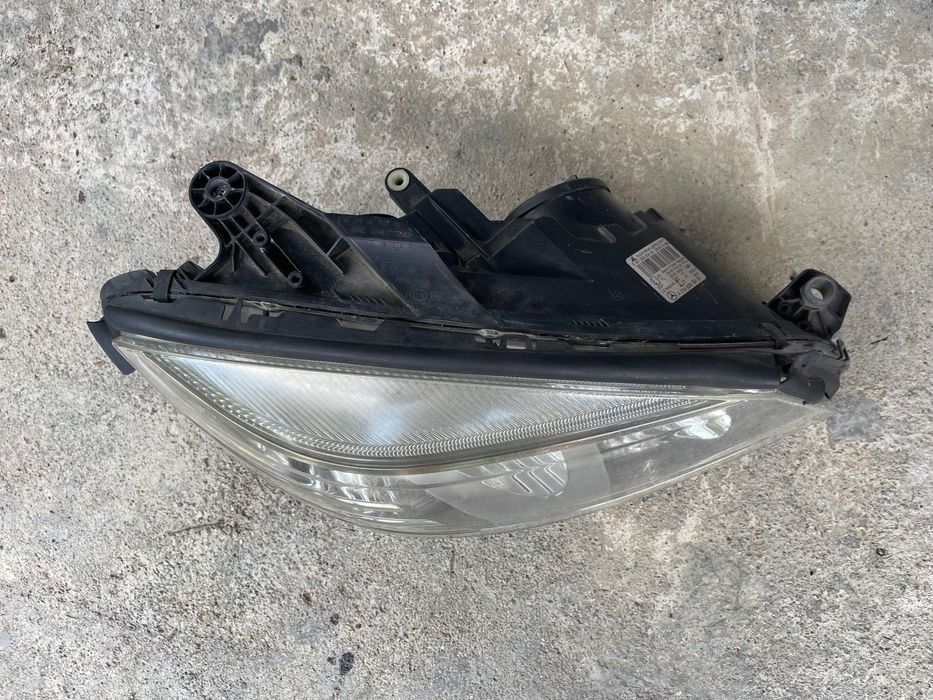 Фарове Mercedes W204 C Class