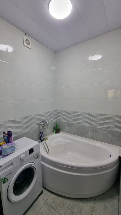 Kvartira sotiladi srochniy 
Ориентир: Ал хоразмий круг, Саййох хоте