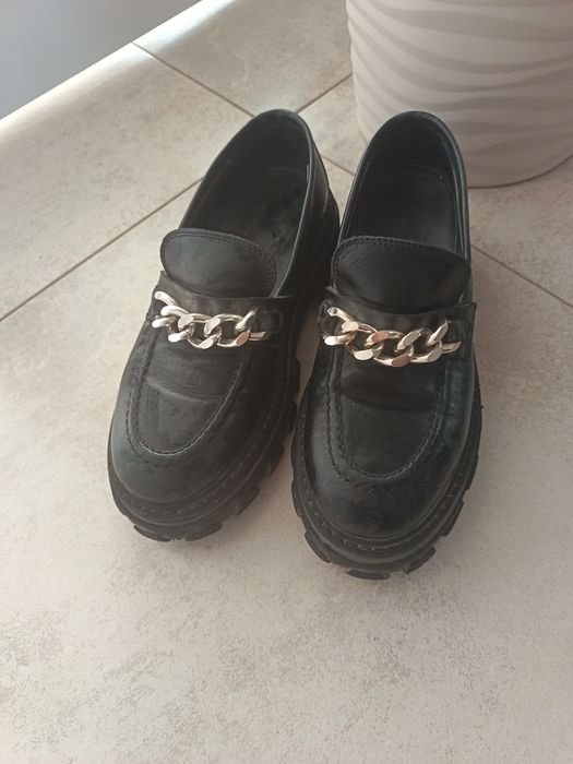 Продам лоферы 36-37