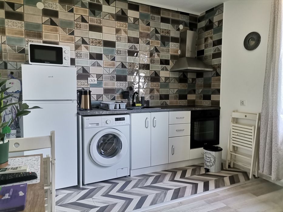 Дава се под наем Двустаен апартамент в Созопол - 50 кв.м за 498.27 € - Снимка #2