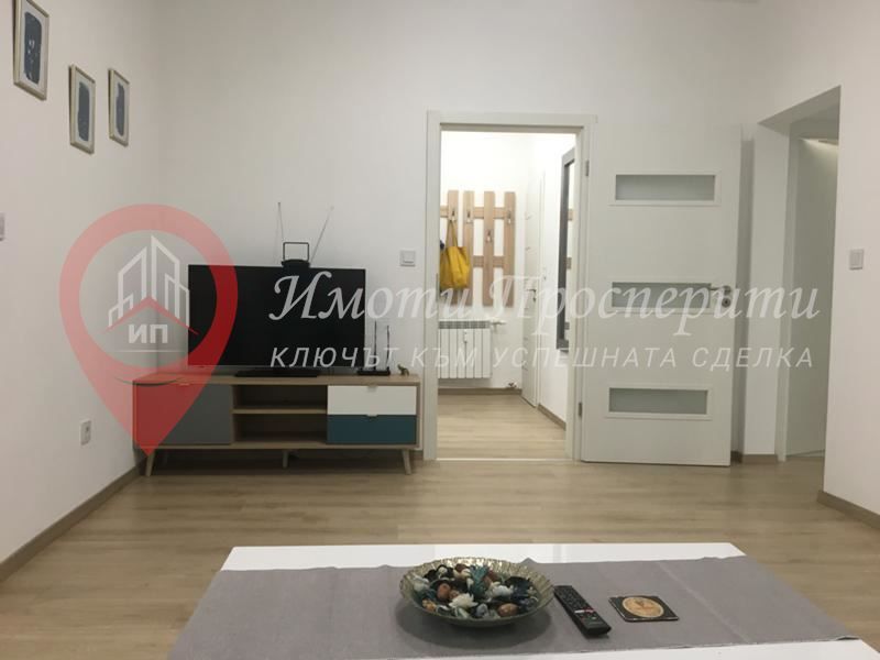 Дава се под наем Четиристаен апартамент в София, Център - 130 кв.м за 1450 € - Снимка #2