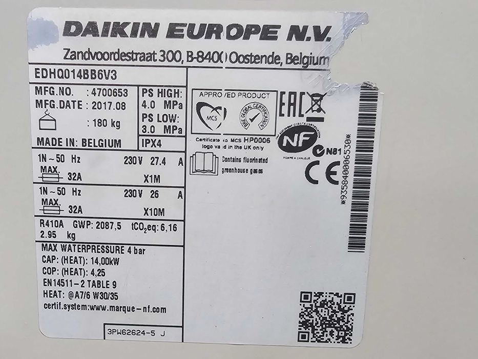 Термопомпа Daikin Altherma - 14 KW - моноблок - EDHQ014BB6V3