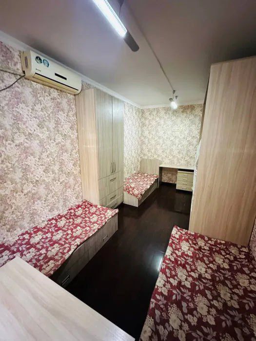 Квартира на Ц13-Лабзак 3*4/1/4 общ пл 70м +парковка+подвал+огород