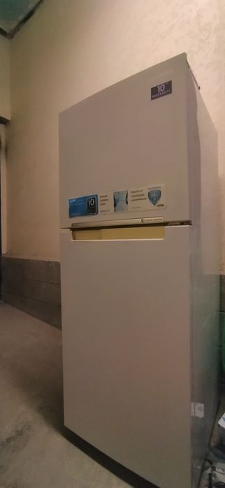 Продаётся холодильник Инверторный