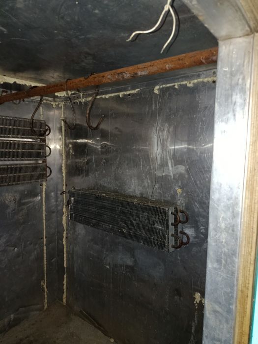 Vetrena xaladelnik goʻsht uchun 2x2 ulchamda ishlab turipti