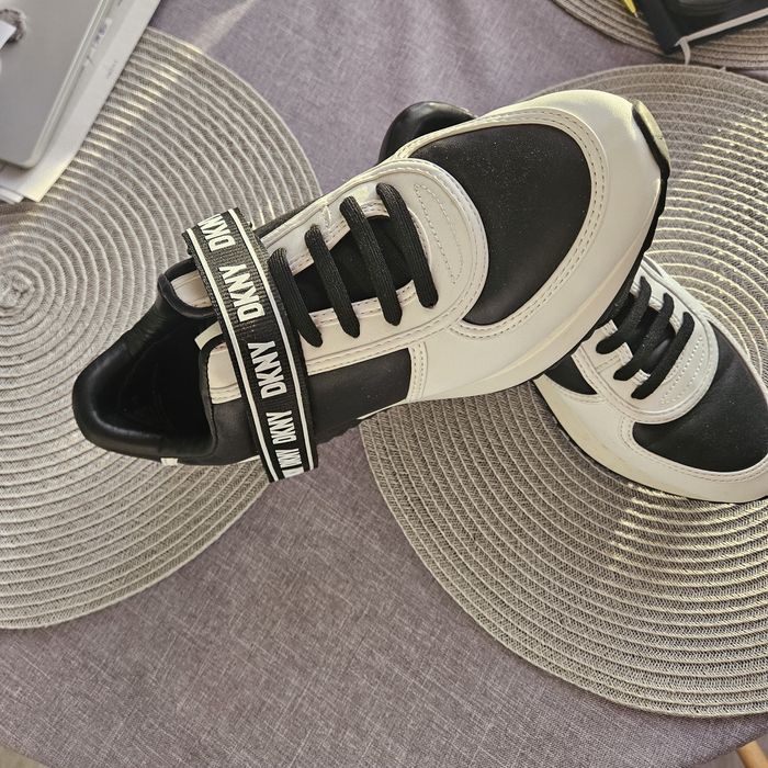 Спортни обувки Дона Карън