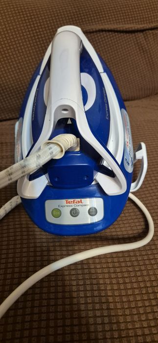 Statie de calcat TEFAL Express Compact SV7112E0, 2600W - Defecta / Cititi descrierea