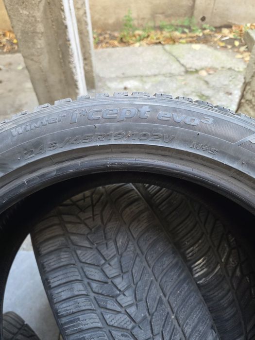 Зимни гуми 245/45R19 Hankook Ханкок