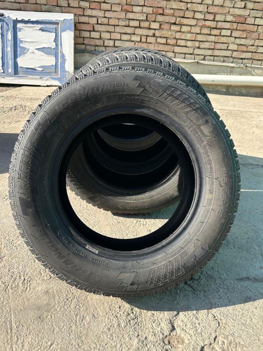 Зимние шины Triangle 195/65/R15 4шт.